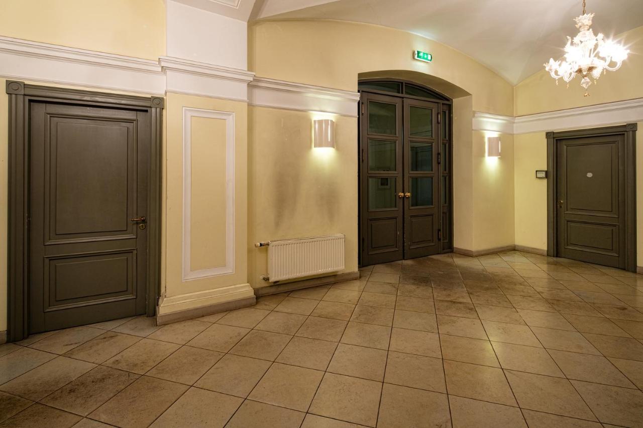 Dzīvoklis Old Two Floor Palasta Loft With River View Riga