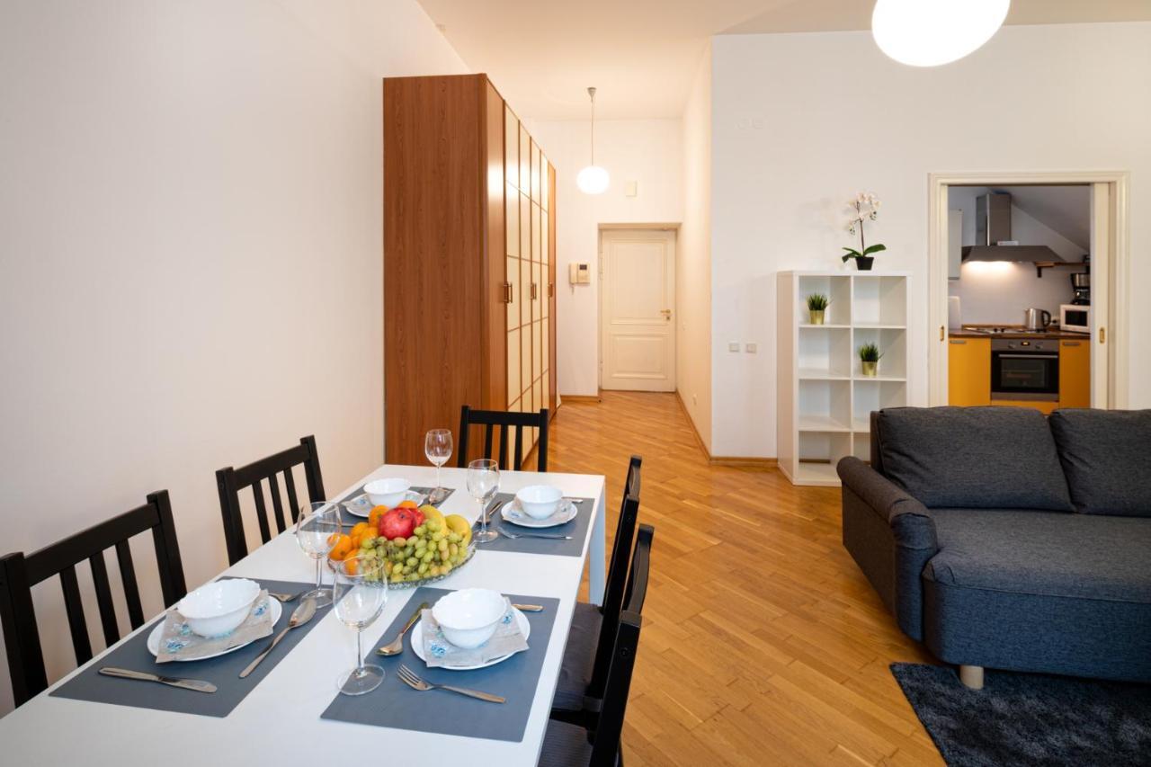 Lejlighed Old Two Floor Palasta Loft With River View *